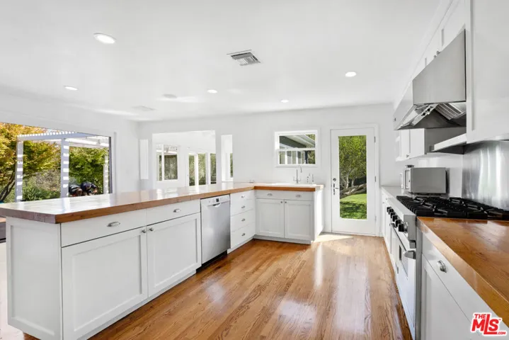 6644 Wildlife Road, Malibu, California 90265