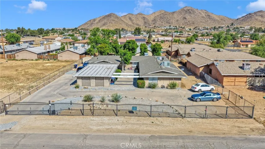 15400 Kiamichi Road, Apple Valley, California 92307