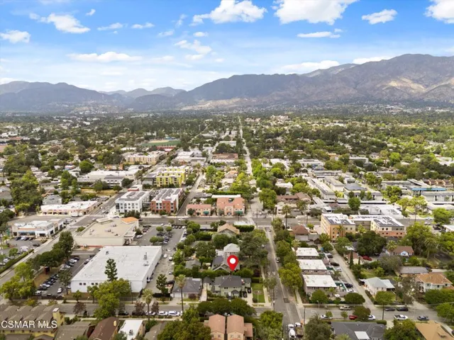 70-637-n-raymond-ave_070
