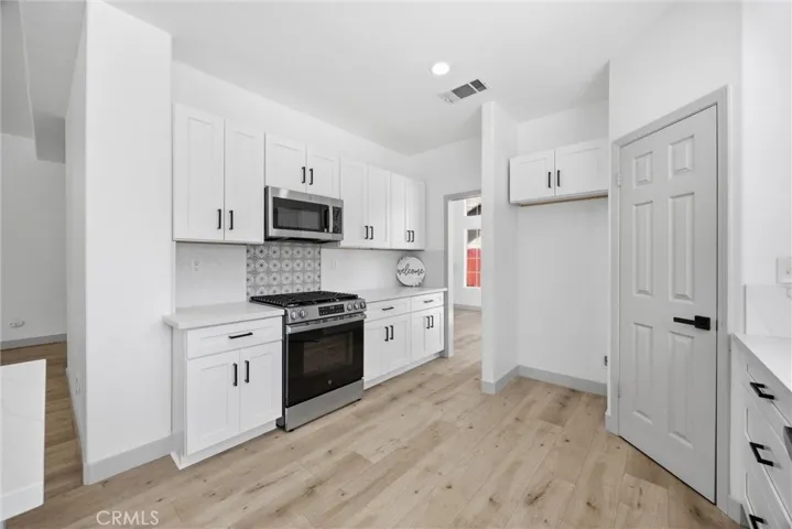 6105 Kettlerock Mountain Court, Bakersfield, California 93313