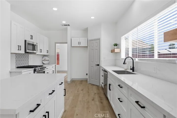 6105 Kettlerock Mountain Court, Bakersfield, California 93313