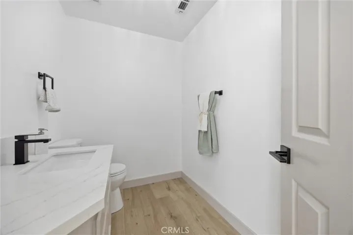 6105 Kettlerock Mountain Court, Bakersfield, California 93313