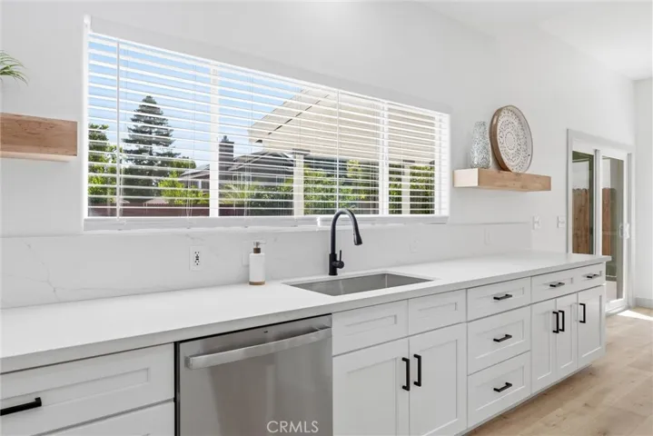 6105 Kettlerock Mountain Court, Bakersfield, California 93313