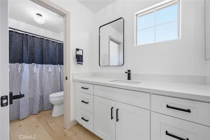 6105 Kettlerock Mountain Court, Bakersfield, California 93313