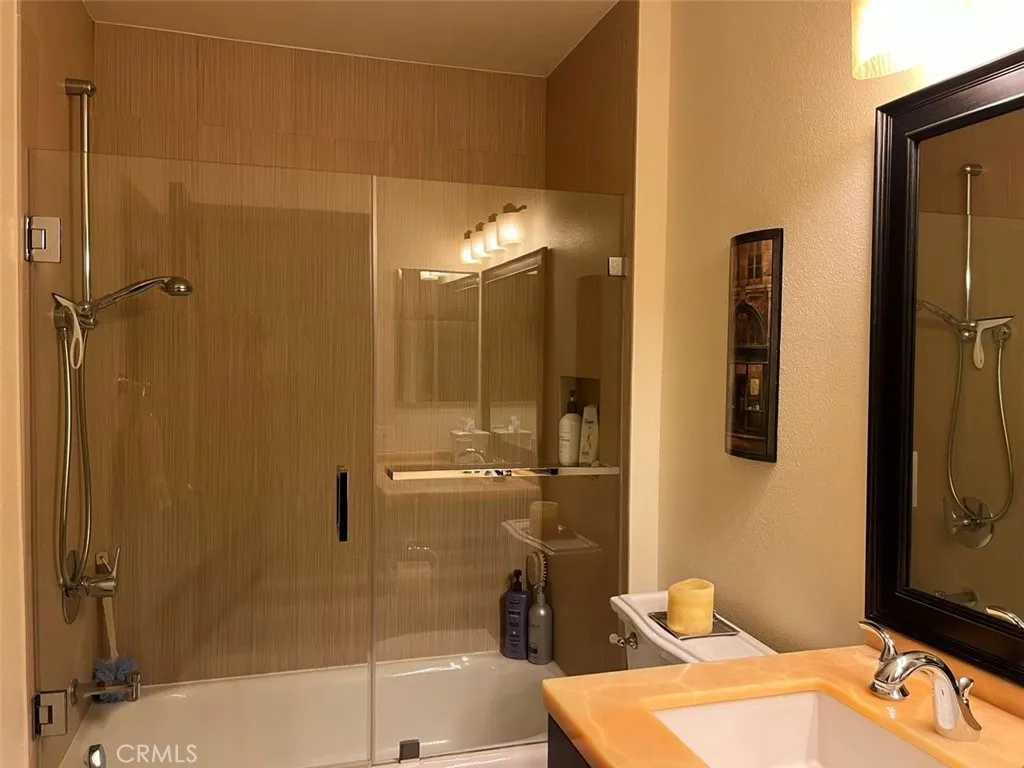 2nd bathroom
