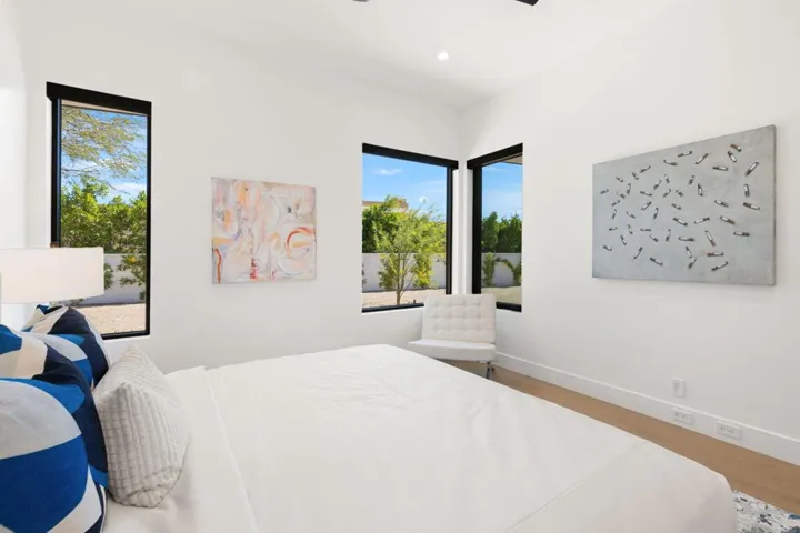 83-web-or-mls-AS5A8972