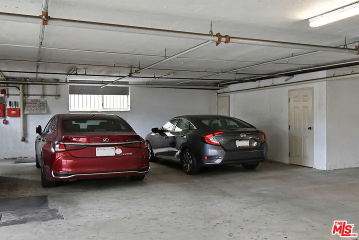 14315 Magnolia Boulevard 101, Sherman Oaks, California 91423