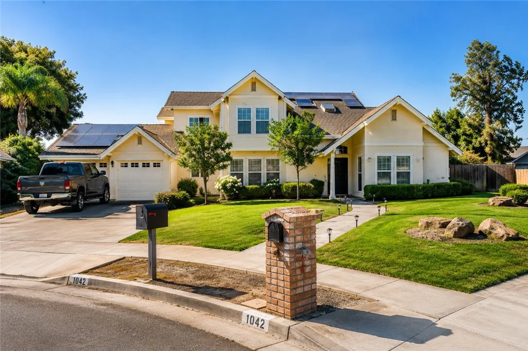 1042 Robinson Ct
