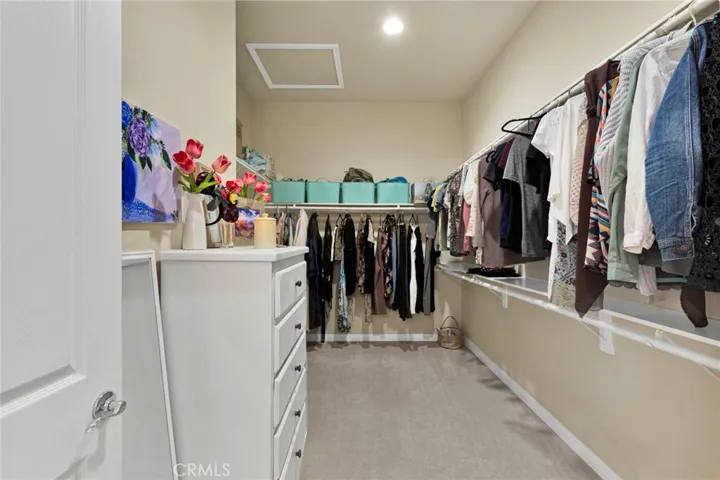 One of the largest walk in closets of all models in Sun City.