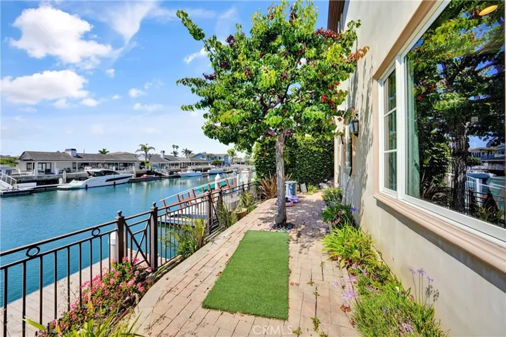 3352 Bounty, Huntington Beach, California 92649