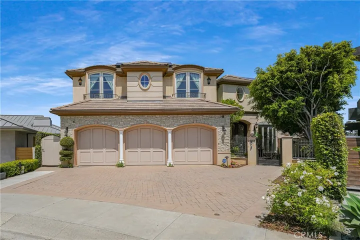 3352 Bounty, Huntington Beach, California 92649