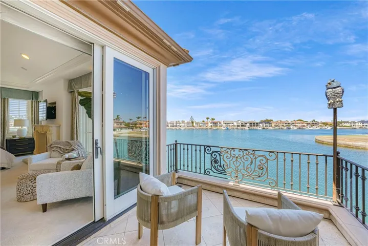 3352 Bounty, Huntington Beach, California 92649
