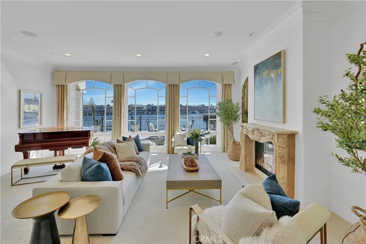 3352 Bounty, Huntington Beach, California 92649