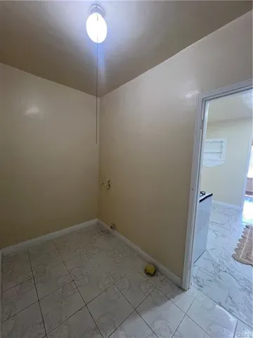 1933 S Corning, Los Angeles, California 90034