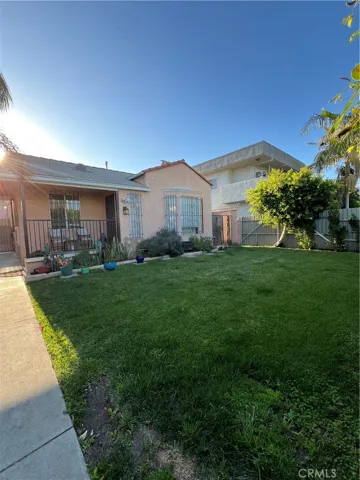1933 S Corning, Los Angeles, California 90034