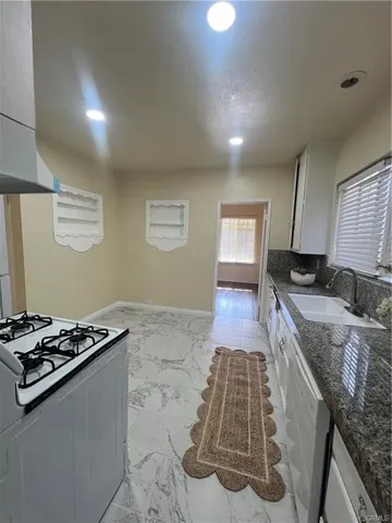 1933 S Corning, Los Angeles, California 90034