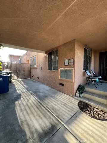1933 S Corning, Los Angeles, California 90034