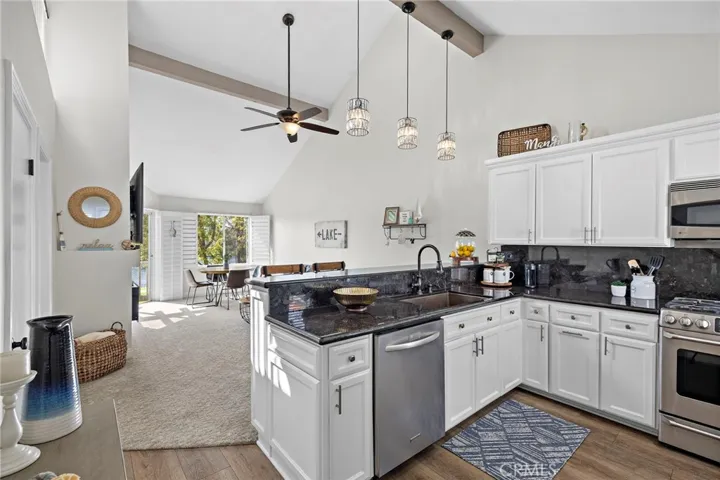 13 Brisa Del Lago, Rancho Santa Margarita, California 92688