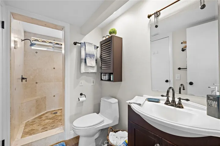 13 Brisa Del Lago, Rancho Santa Margarita, California 92688