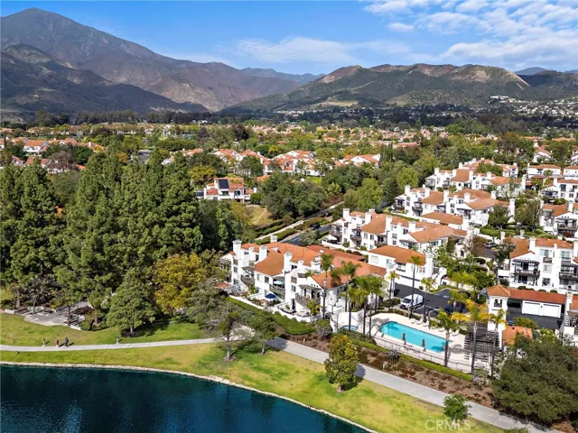 13 Brisa Del Lago, Rancho Santa Margarita, California 92688