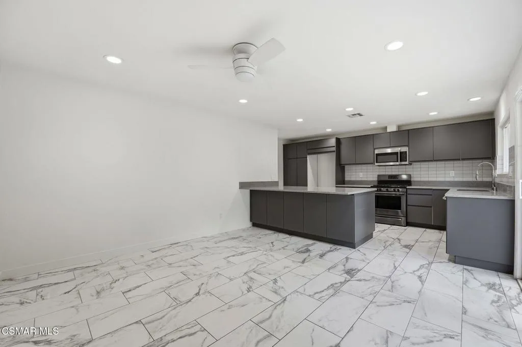 21-021_F8_30845 Catarina Dr
