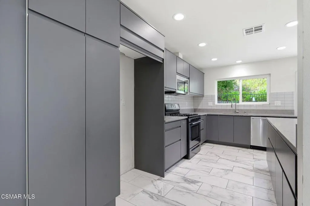13-013_F8_30845 Catarina Dr