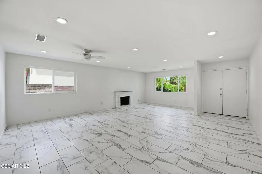 11-011_F8_30845 Catarina Dr
