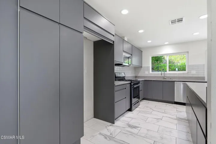 13-013_F8_30845 Catarina Dr