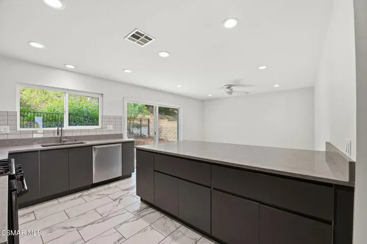 14-014_F8_30845 Catarina Dr