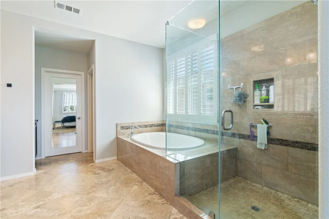 Primary Suite's Ensuite