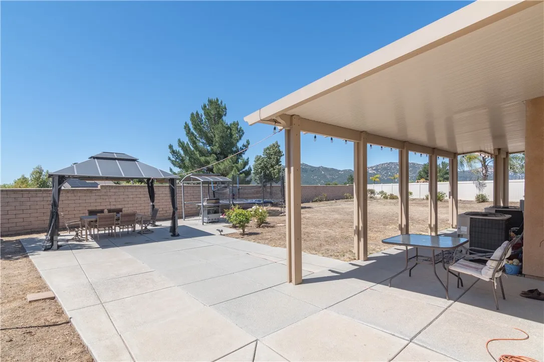 Step outside to your valley oasis!