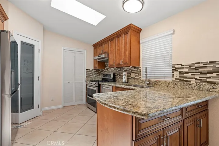 5815 E La Palma Avenue 37, Anaheim, California 92807