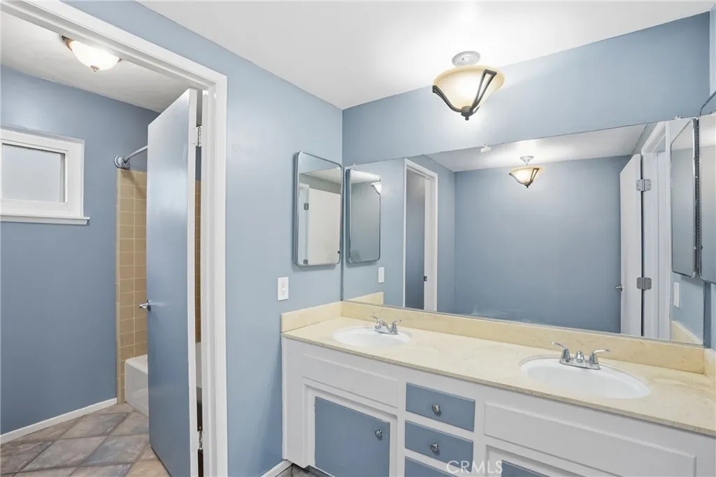 Bathroom #2
