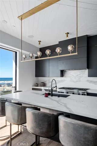 2200 The Strand A, Manhattan Beach, California 90266