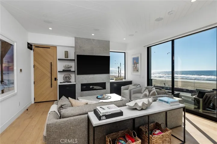 2200 The Strand A, Manhattan Beach, California 90266