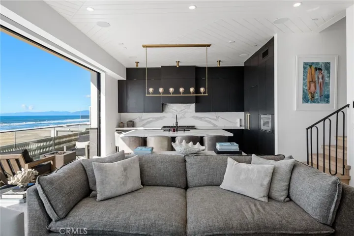 2200 The Strand A, Manhattan Beach, California 90266