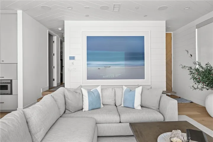 2200 The Strand B, Manhattan Beach, California 90266