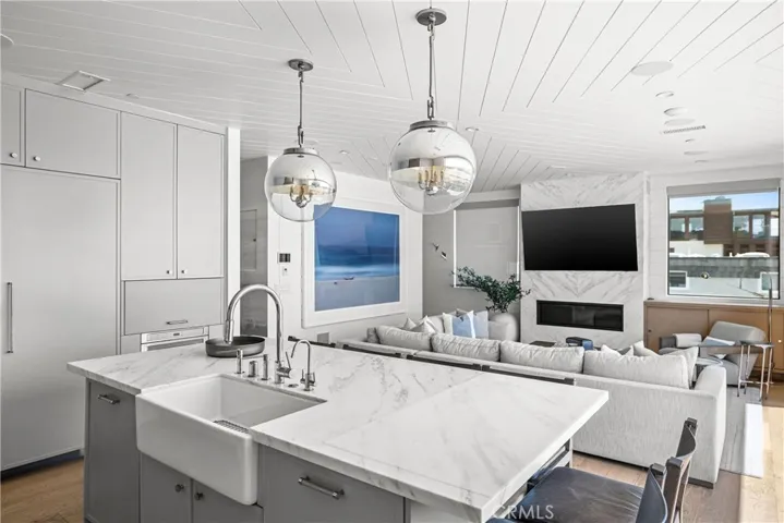 2200 The Strand B, Manhattan Beach, California 90266