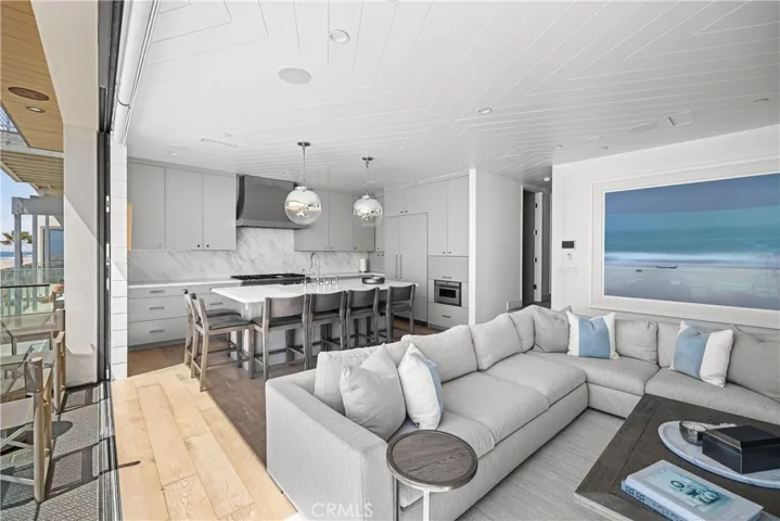 2200 The Strand B, Manhattan Beach, California 90266