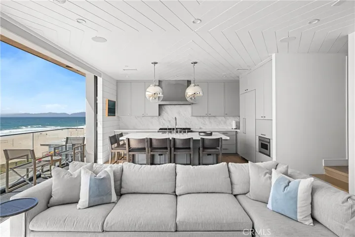 2200 The Strand B, Manhattan Beach, California 90266