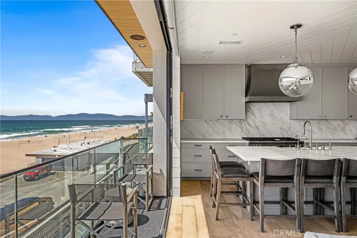 2200 The Strand B, Manhattan Beach, California 90266