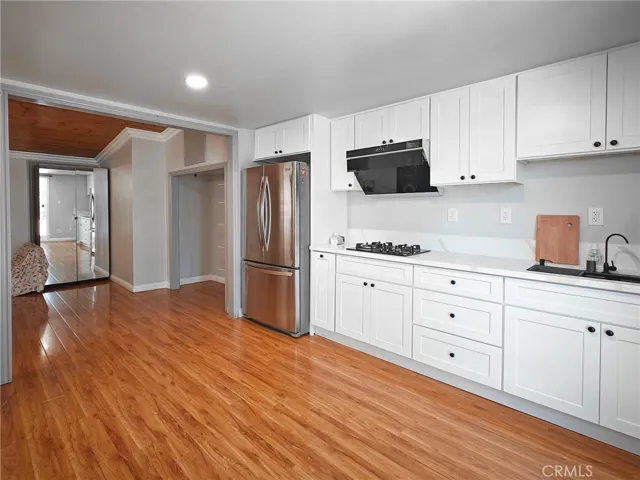 Kitchen/Dining Area