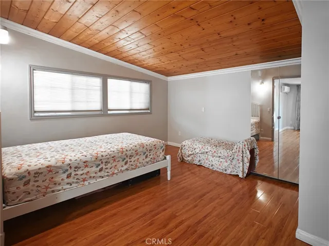 Bedroom/Studio Area