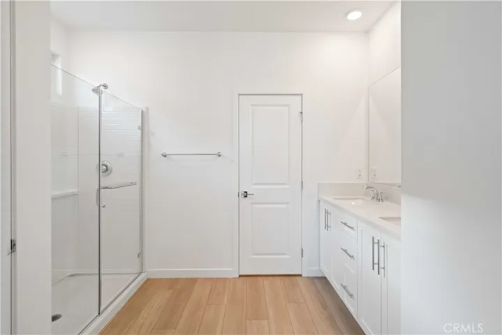 Primary Suite En-suite Bathroom