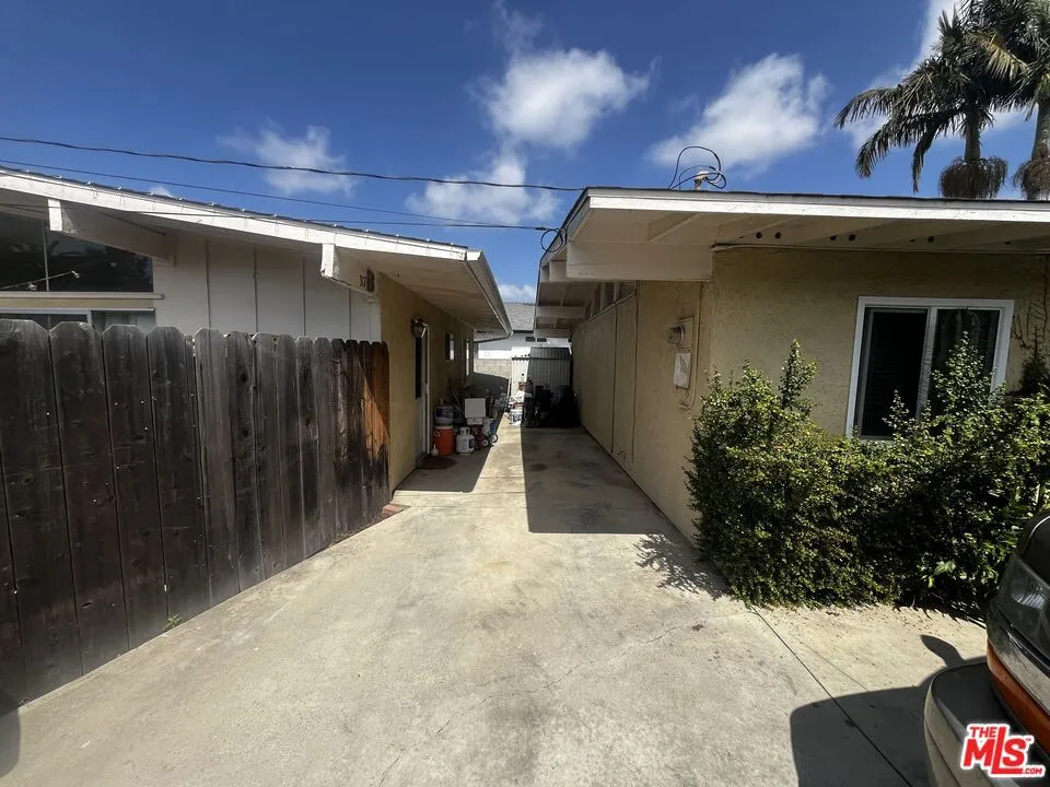 317 University Drive, Costa Mesa, California 92627 — photo 5