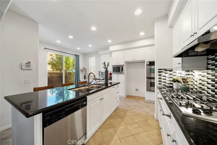 661 Lavender, Azusa, California 91702