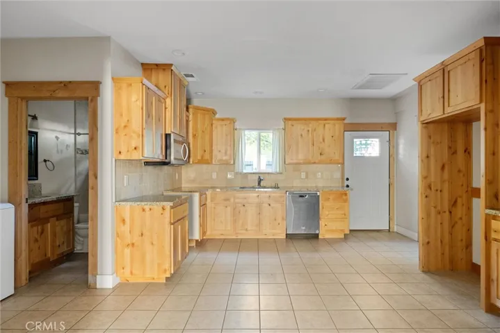 1914 Oleander, Chico, California 95926