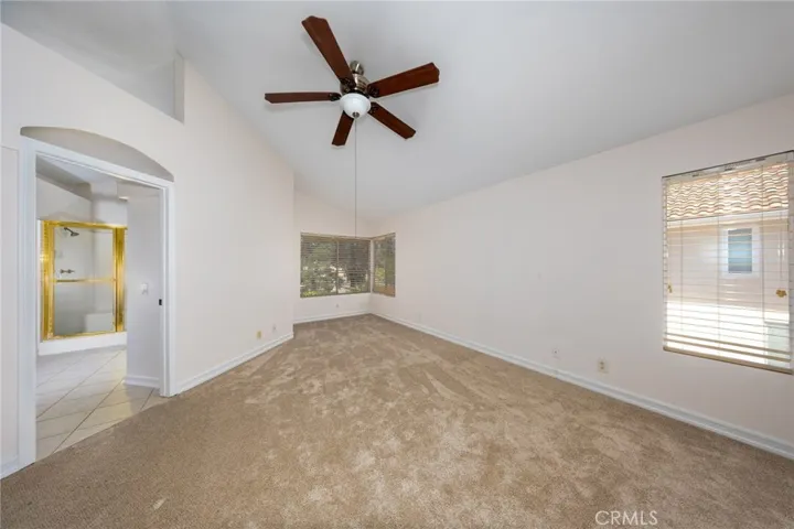 Master Bedroom2