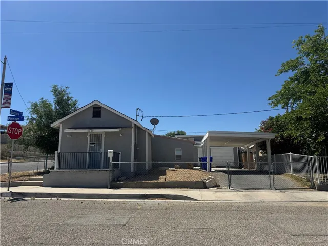 408 Pioneer Street, Barstow, California 92311
