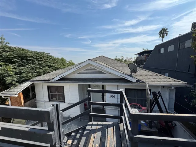 1566 Rollins, Los Angeles, California 90063